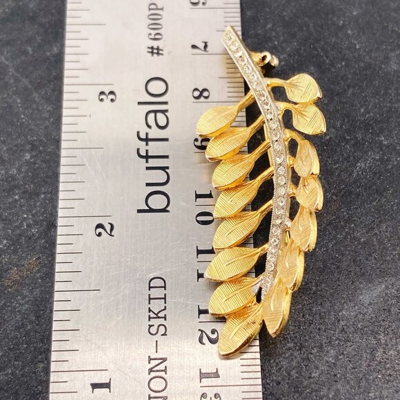 VINTAGE Gold tone brushed metal and clear rhinestone tree branch brooch pin - Picture 2 of 7